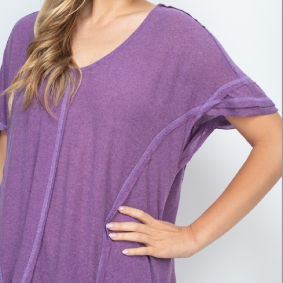 Lilac purple inside-out seam curved hem loose top. - Picture 10 of 16